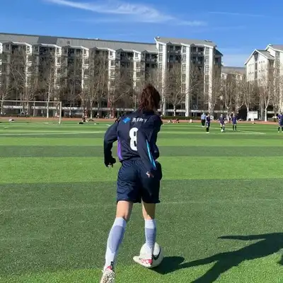 罗怡